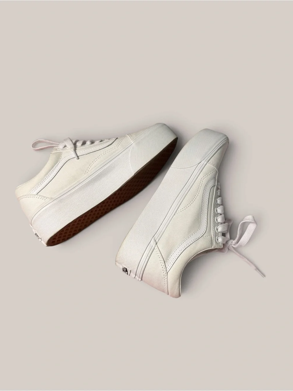 Vans Old Skool white platform sneakers